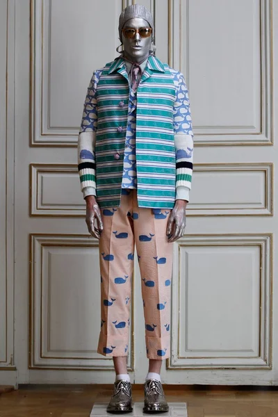 Look 15